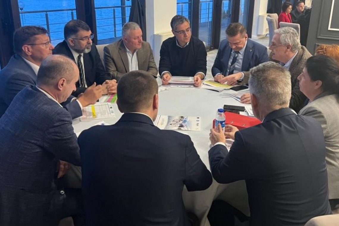 Întâlnire de lucru pentru promovarea oportunităților de finanțare din cadrul Programului Regional (PR) Sud-Muntenia 2021-2027, destinată consiliilor judeţene din regiunea Sud-Muntenia