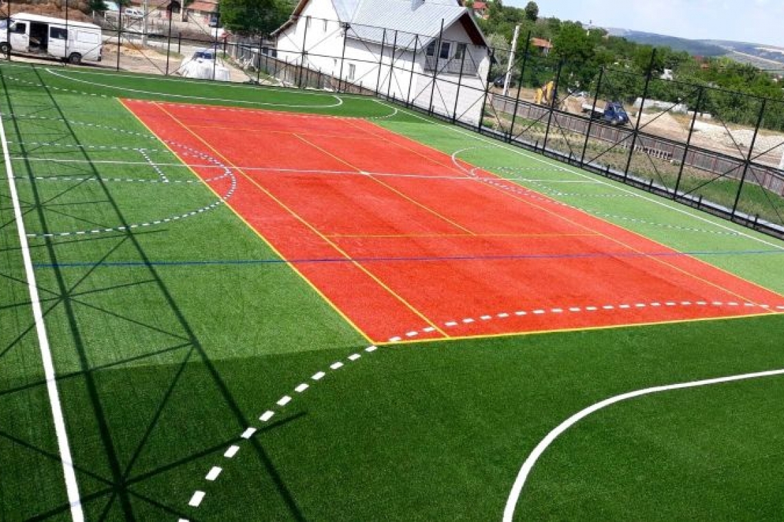 Crivăț | Teren multisport cu gazon sintetic pentru elevii Școlii Nicolae Petrescu