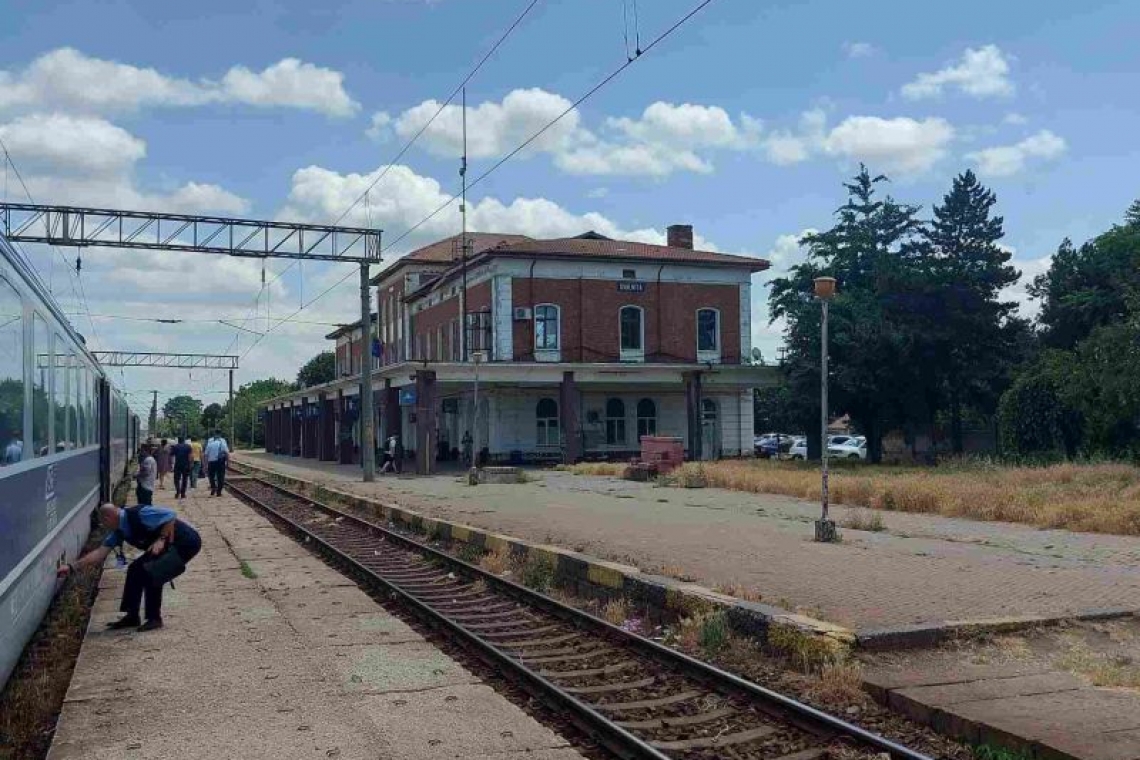 Contract semnat pentru modernizarea gării Ciulnița, cu cinci firme românești