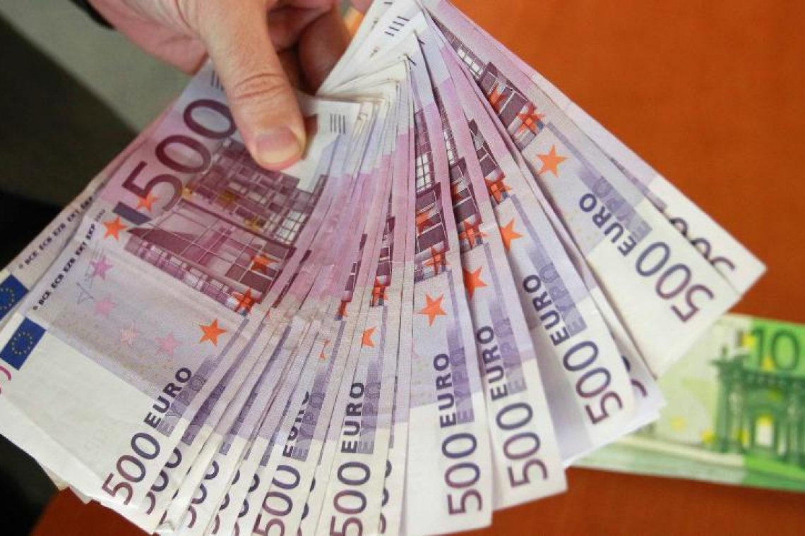 A cincea zi consecutivă de depreciere a leului