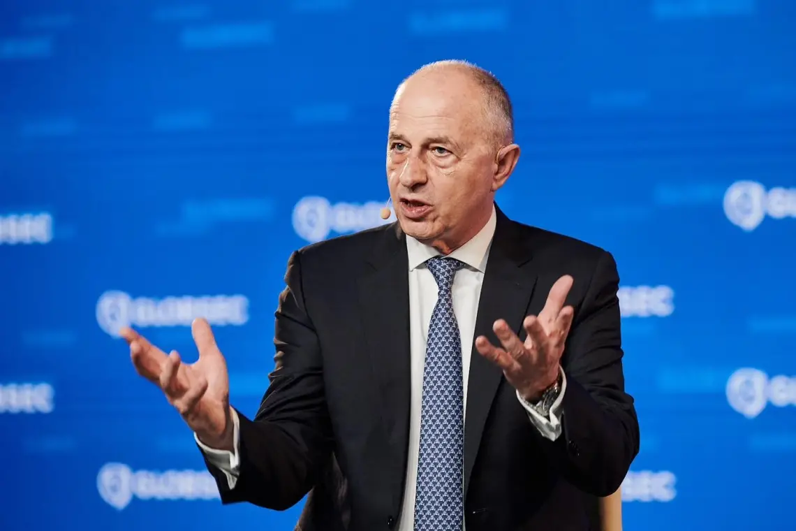 Mircea Geoană va candida la Preşedinţia României