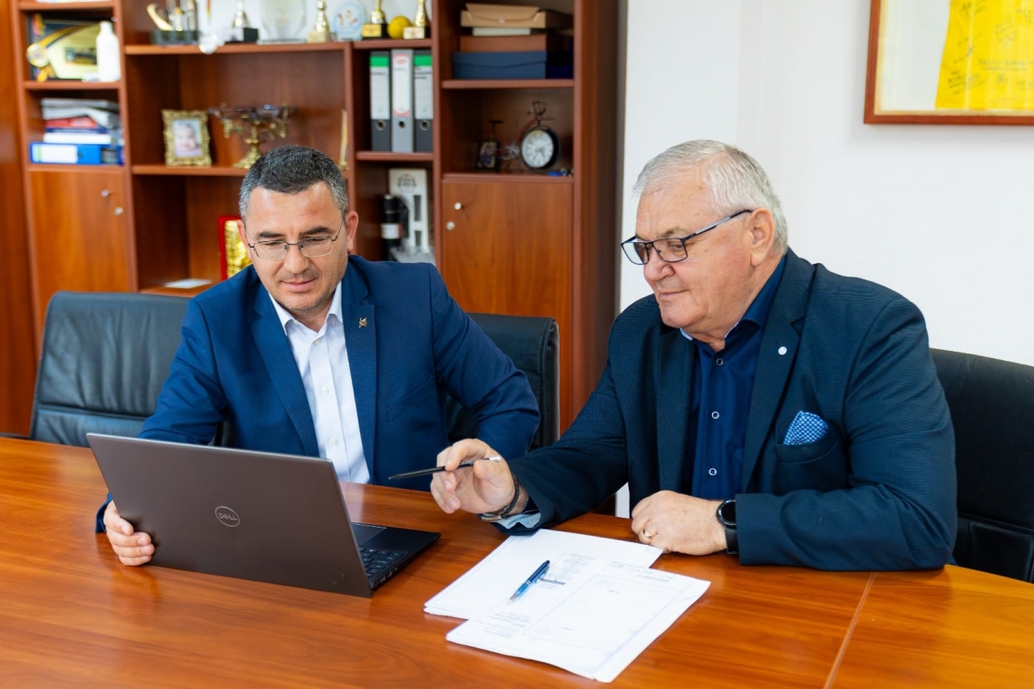 A întors spatele partidului care l-a făcut de două ori primar!