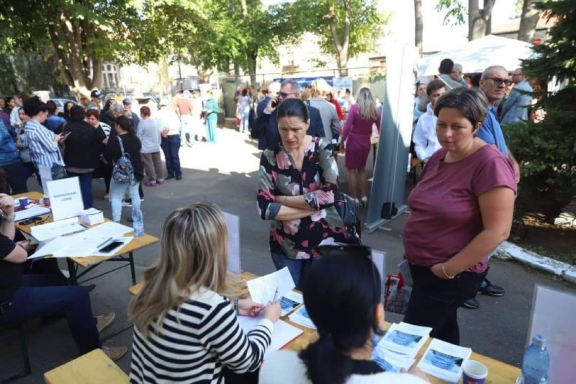 63 absolvenți au fost selectați pentru a ocupa un loc de muncă, la Bursa Locurilor de Muncă pentru Absolvenții Promoției 2024 
