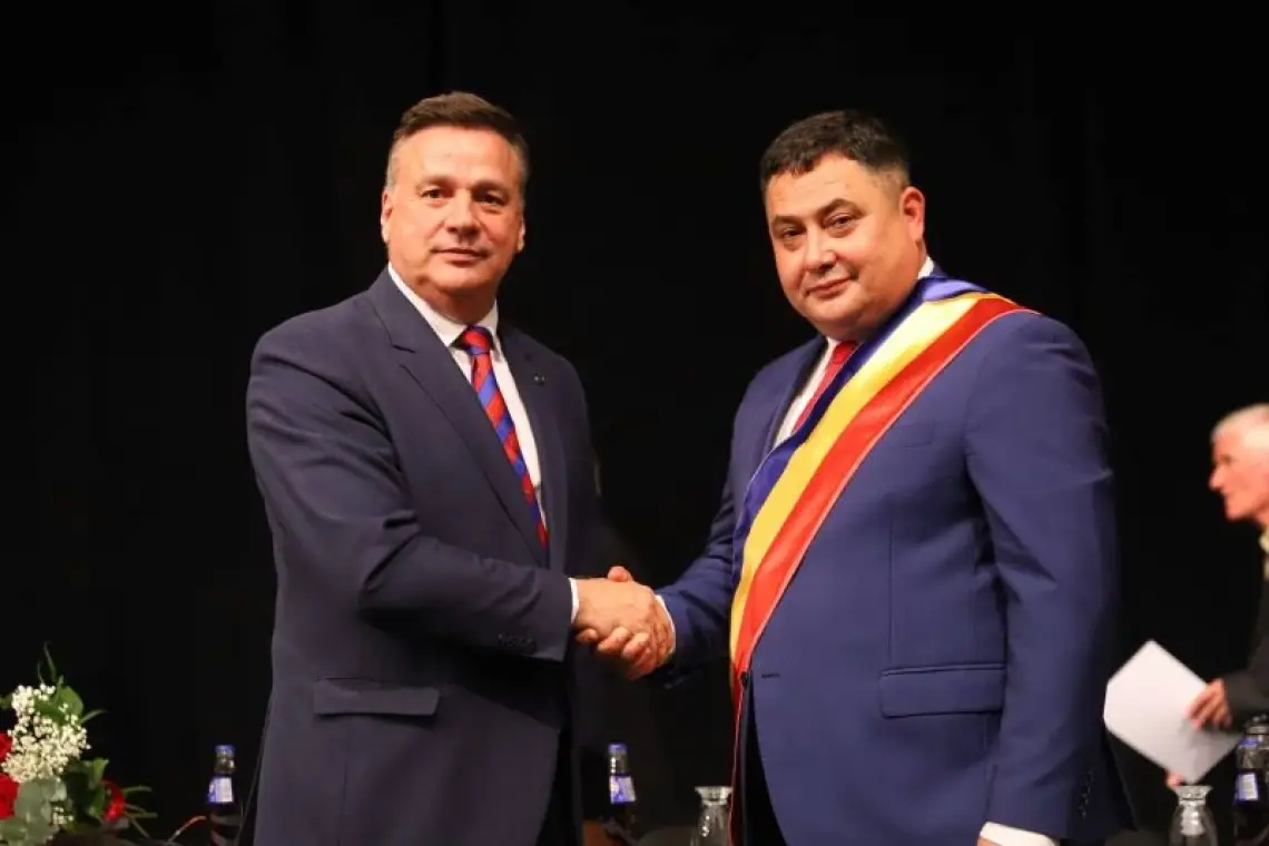Oltenița | Primarul ales, Mihăiță Beștea, a depus jurământul