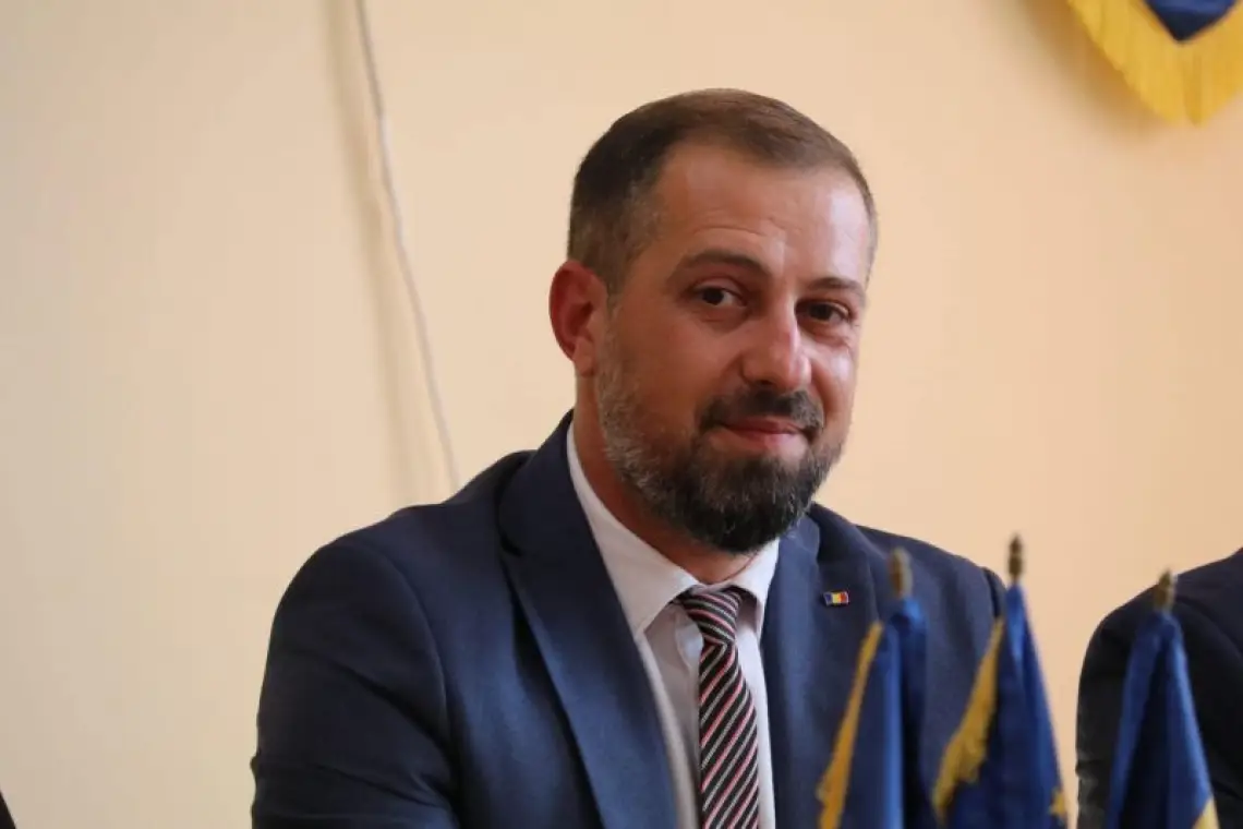 Plătărești | Primarul ales, Sorin Ene a depus jurământul