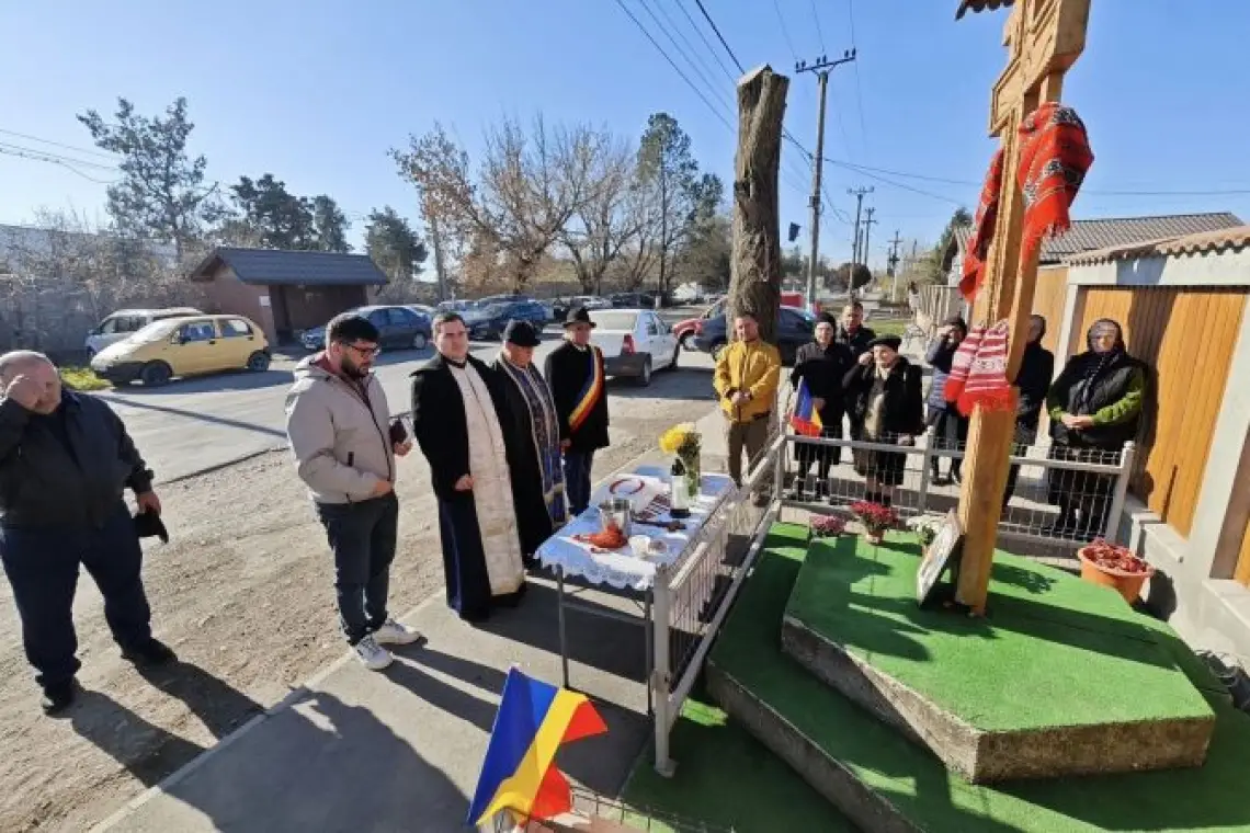 Chirnogi | Primarul Ion Ștefan, prezent la la sfințirea troiței ce poartă hramul sfinților arhangheli Mihail și Gavril