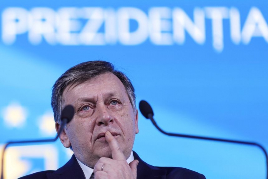 Liderii coaliției au constituit alianța electorală ''România înainte'' în vederea susținerii candidaturii lui Crin Antonescu