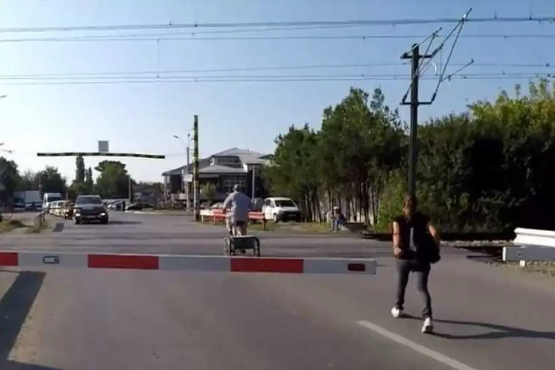CJ Călărași | Pasajul rutier peste calea ferată la Lehliu-Gară, un pas important pentru siguranță și mobilitate!