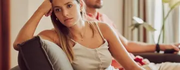 Cele 4 minciuni care îți distrug relația