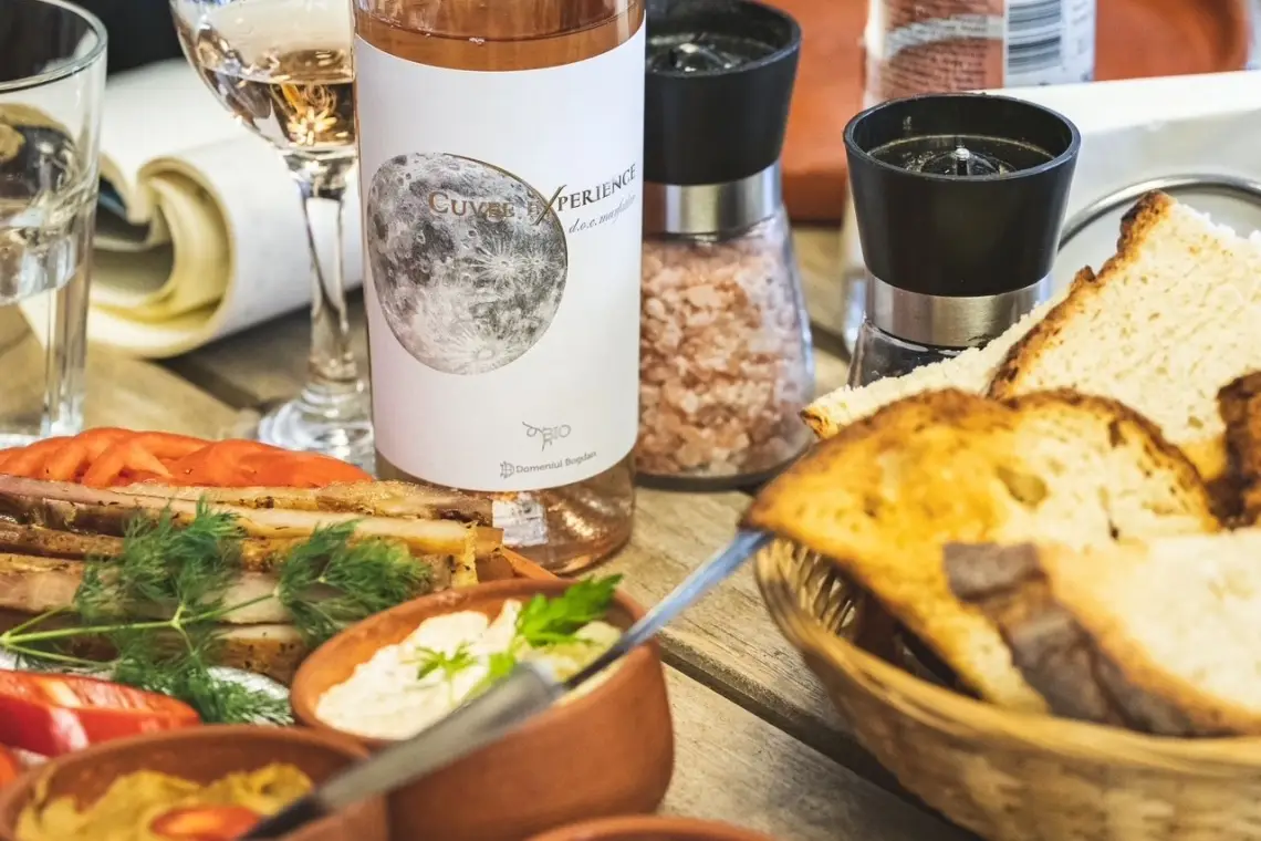 Suntem sinteza gusturilor din trei mari imperii! Gastronomia ne definește la fel de mult ca arta și cultura!