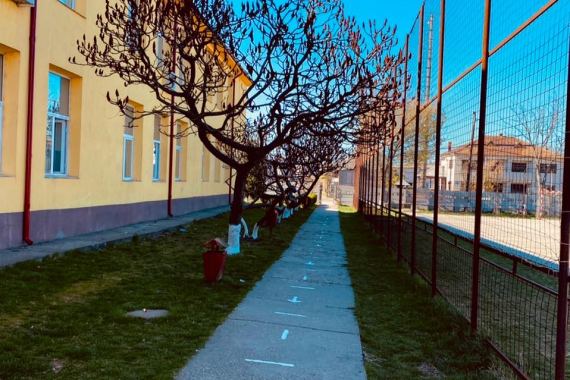 Ulmeni | Reamenajarea terenului de sport din curtea Școlii 2