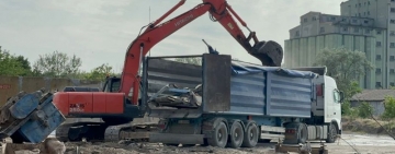 CJ Călărași | Demolarea stației de asfalt vechi din incinta societății Drumuri și Poduri Călărași
