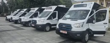 CJ Călărași | Primele microbuze electrice pentru elevii din județul Călărași, livrate în cadrul unui proiect finanțat prin PNRR