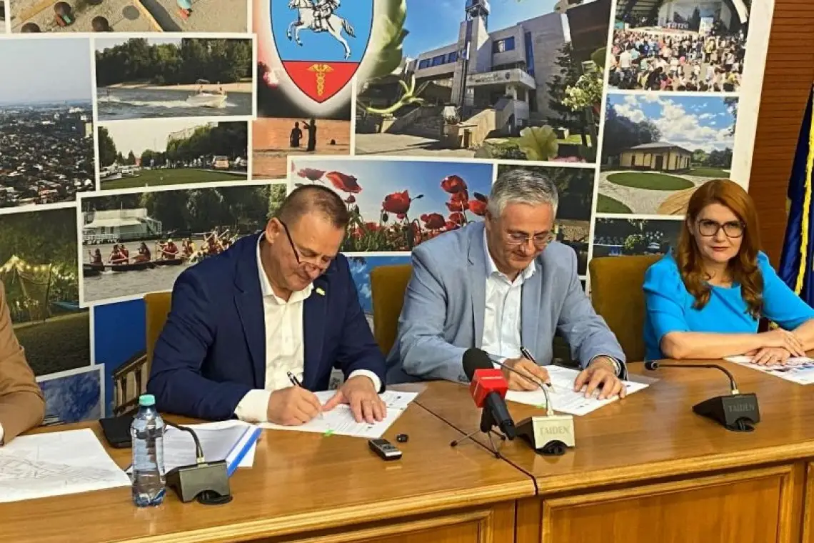 Semnarea contractului de finanțare pentru proiectul privind îmbunătățirea transportului public de călători prin crearea unui sistem inteligent de management al traficului și monitorizare video