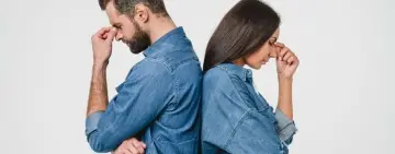 Frica de intimitate în relații: ce este și cum să o depășești