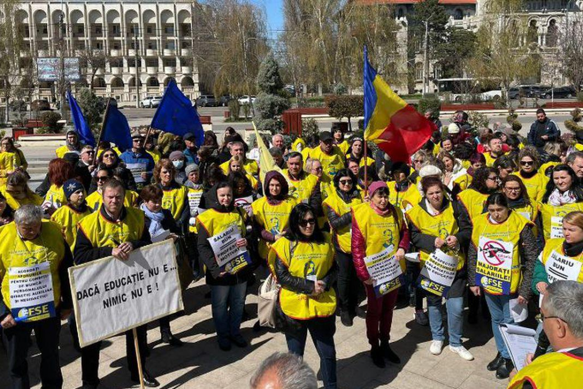 Cadrele didactice anunță boicot total și proteste de amploare față de modificările aduse Legii învățământului preuniversitar
