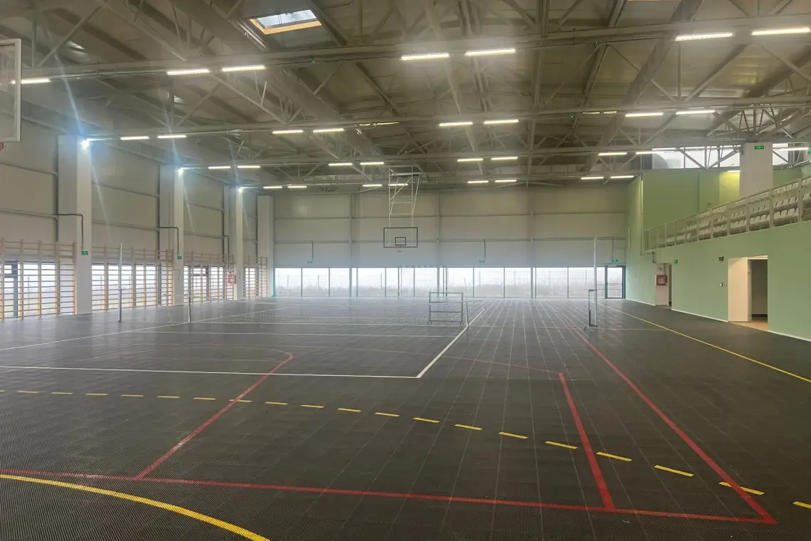 Fundeni | Lucrările la sala de sport cu tribună de 180 de locuri, finalizate și recepționate!