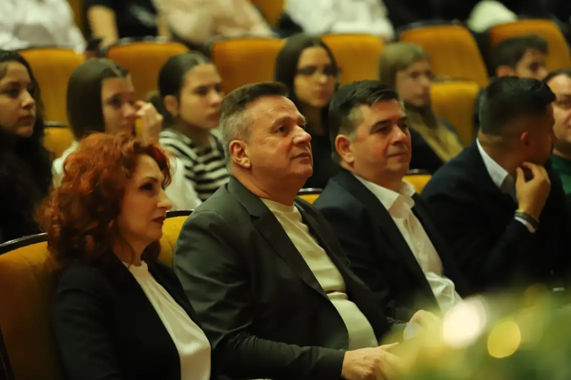 Vasile Iliuță: Susținem inițiativele care încurajează implicarea și participarea reală a tinerilor