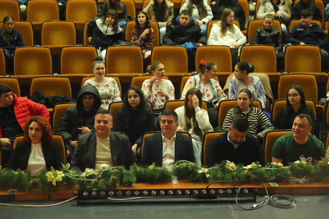 Județul Călărași are, pentru prima dată, o strategie de tineret și un raport despre schimbările climatice din perspectiva tinerilor