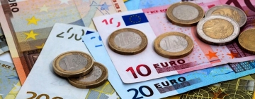 Euro a scăzut la minimul ultimei săptămâni