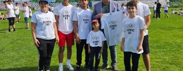  Sute de copii au alergat la Crosul „Olympic Day” din Oltenița. Mihăiță Beștea: Adevărata victorie este să nu renunți!