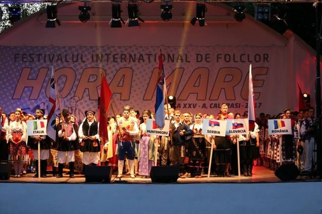 Copy of ARHIVA hora mare FOTO