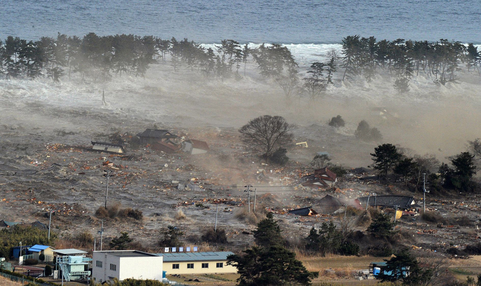 tsunami japonia 2011