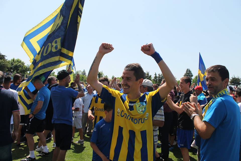 Vali Munteanu